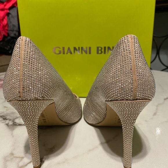 Gianni Bini Classic Rhinestone Nude Pump Wedding Day Cocktail Dress Heels - Picture 4 of 10